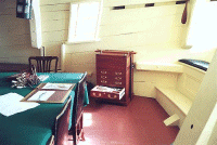 cabinet_on_endeavour.gif 21.60 K